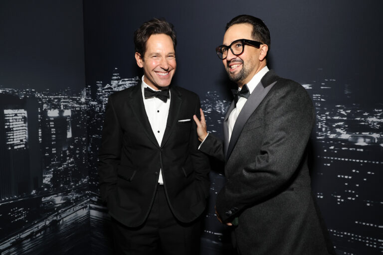 You can do karaoke with Lin-Manuel Miranda, Paul Rudd and Hillary Clinton for a good cause this October - Time Out Worldwide