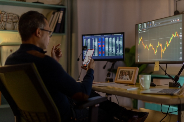 4 stocks to watch on Tuesday: META, DKS, JNJ, and HIMS - Seeking Alpha