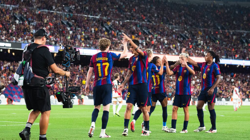 FC Barcelona score stunning goals in goal-filled win and take top spot | Goal.com South Africa - Goal.com