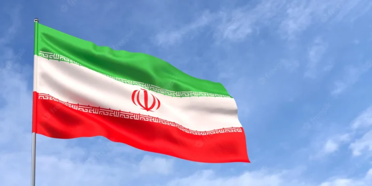 Iran Finalizes Strait of Hormuz Transit Deal with Oman Amidst US Talks Stalemate - Ratopati