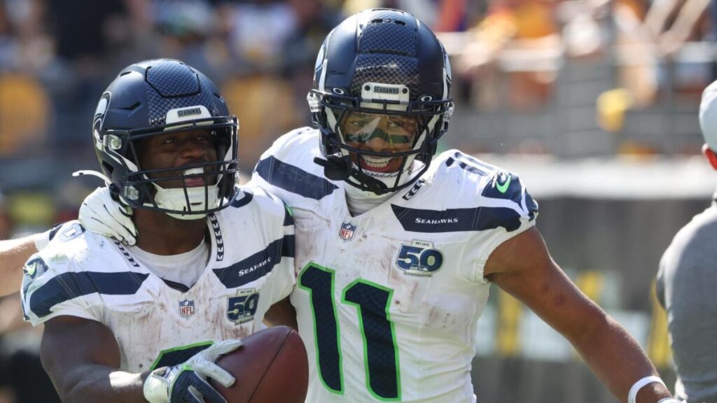 Fantasy football 2026 rankings, draft prep: Model releases QB, RB, WR, TE picks, cheat sheets, ADP, tiers - CBS Sports