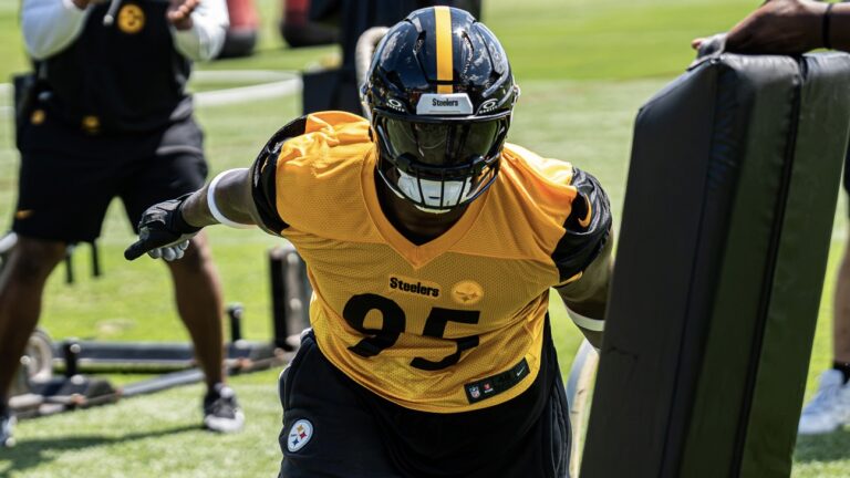 Steelers, Keeanu Benton agree to four-year, $72 million contract extension - DK Pittsburgh Sports