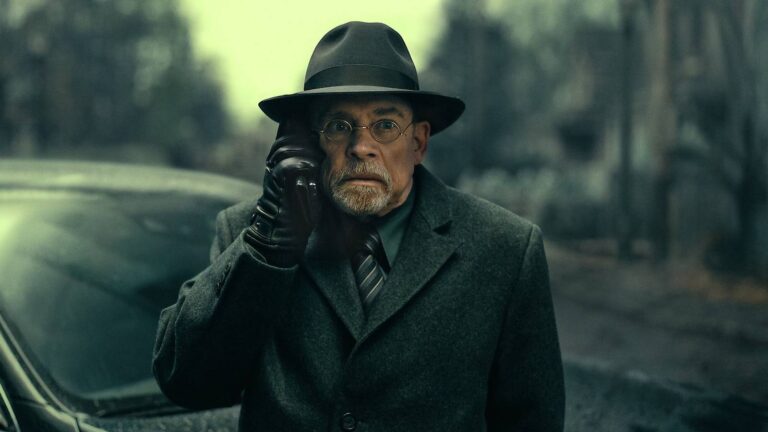 5 Netflix Miniseries Masterpieces You Can Watch in One Weekend - MovieWeb