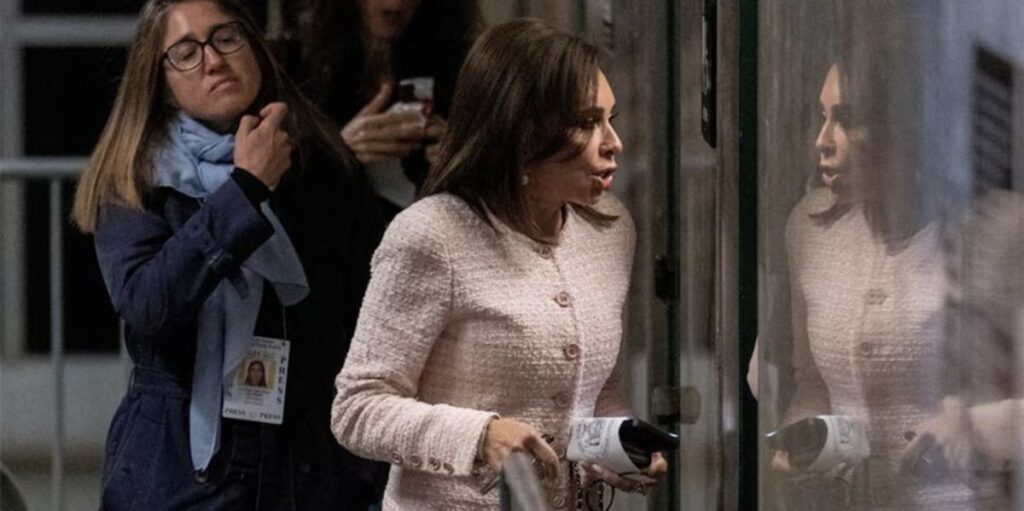 Jeanine Pirro's 'very unusual' move revealed amid Trump drama: 'Could be very interesting' - rawstory.com