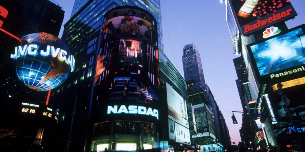 Morgan Stanley Cuts Apple (NASDAQ: AAPL) Price Target As Services Growth Slows And Supply Constraints Bite - foreignpolicyjournal.com
