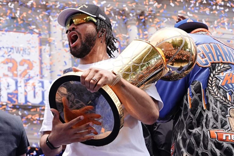 Knicks Get Bold Repeat Prediction From Conference Rival’s Father - heavy.com