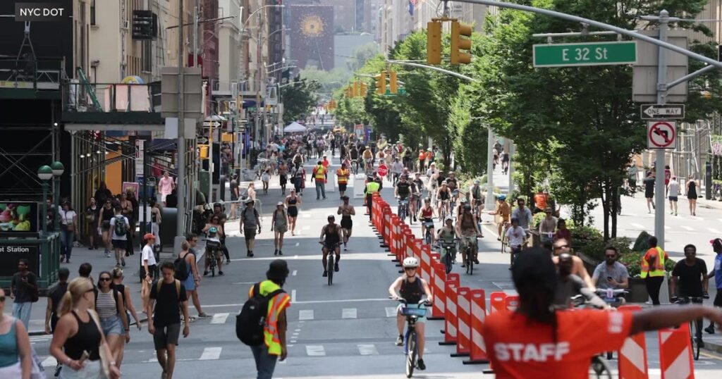 NYC Summer Streets returns to Manhattan for 1st of 3 weekends - CBS News
