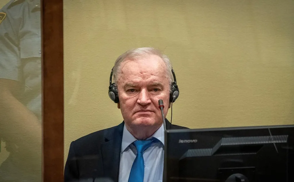 Ratko Mladić, the former commander of the Bosnian Serb army, died in prison - UA.NEWS