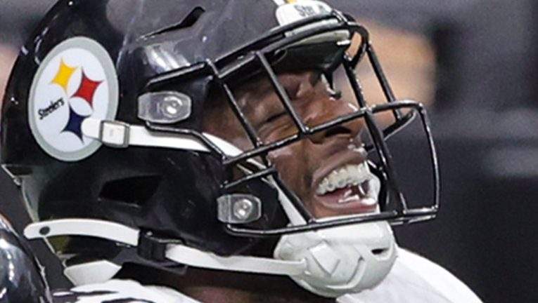 Broncos Move on Former Steelers Fill-In Starter - heavy.com