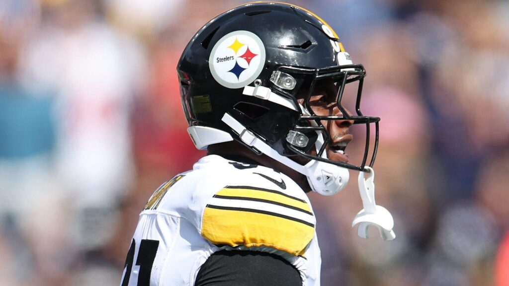 Former Steelers 3,529-Yard Playmaker Agrees to Deal With Packers: Report - heavy.com