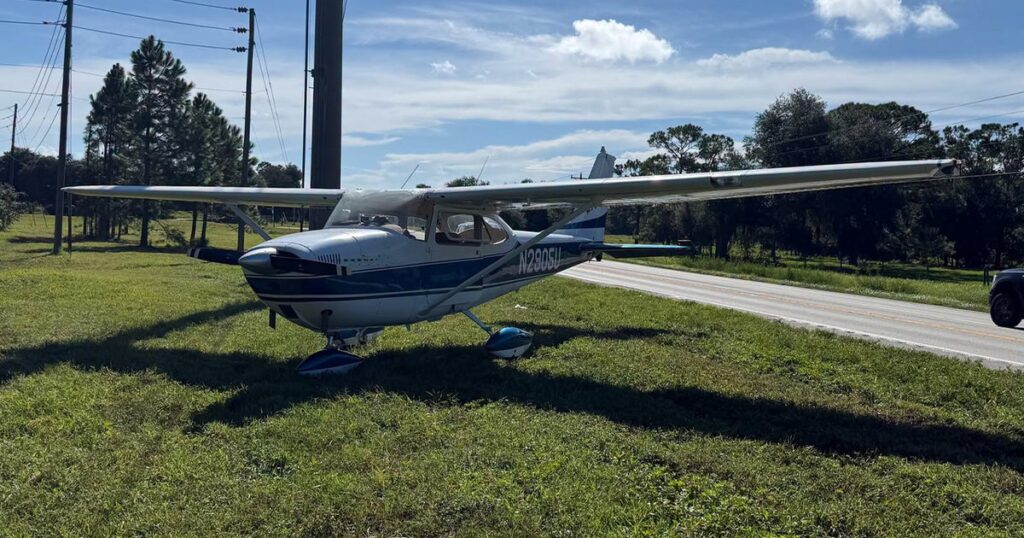 Plane makes emergency landing on US 98 in Sebring - FOX 35 Orlando