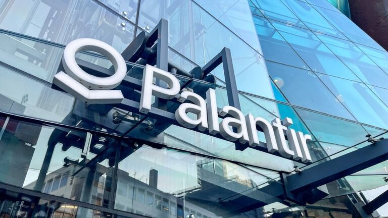 PLTR Stock Price Forecast: Shares Set to Break $200 in Short Term After Earnings Beat - TradingKey