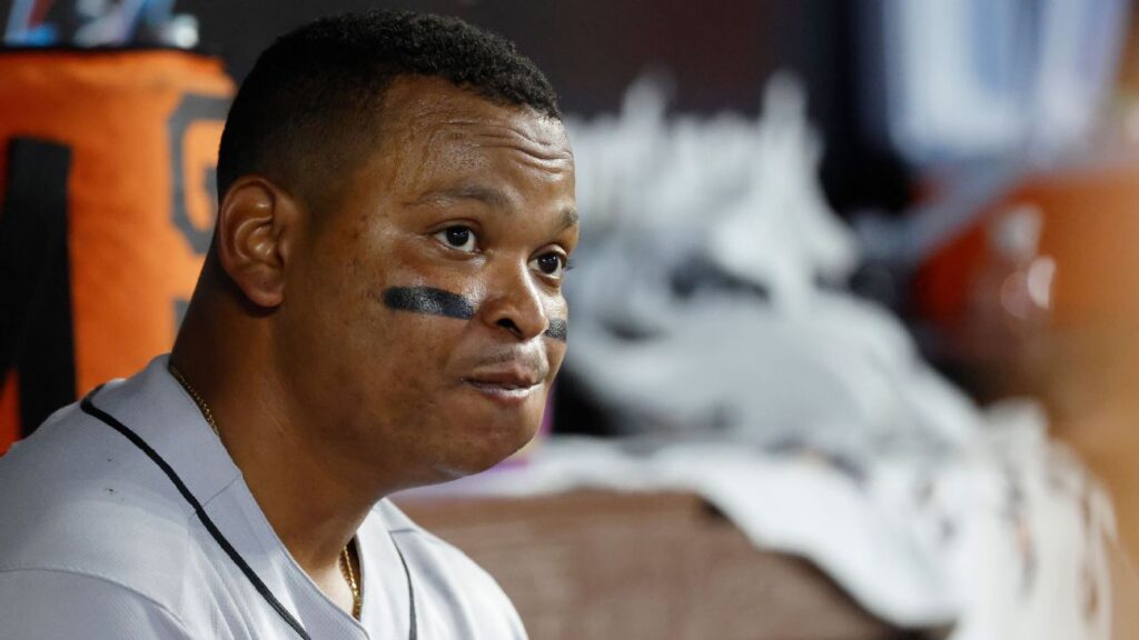 Giants' Devers back at Fenway, shuns talk of split with Red Sox - ABC30 Fresno