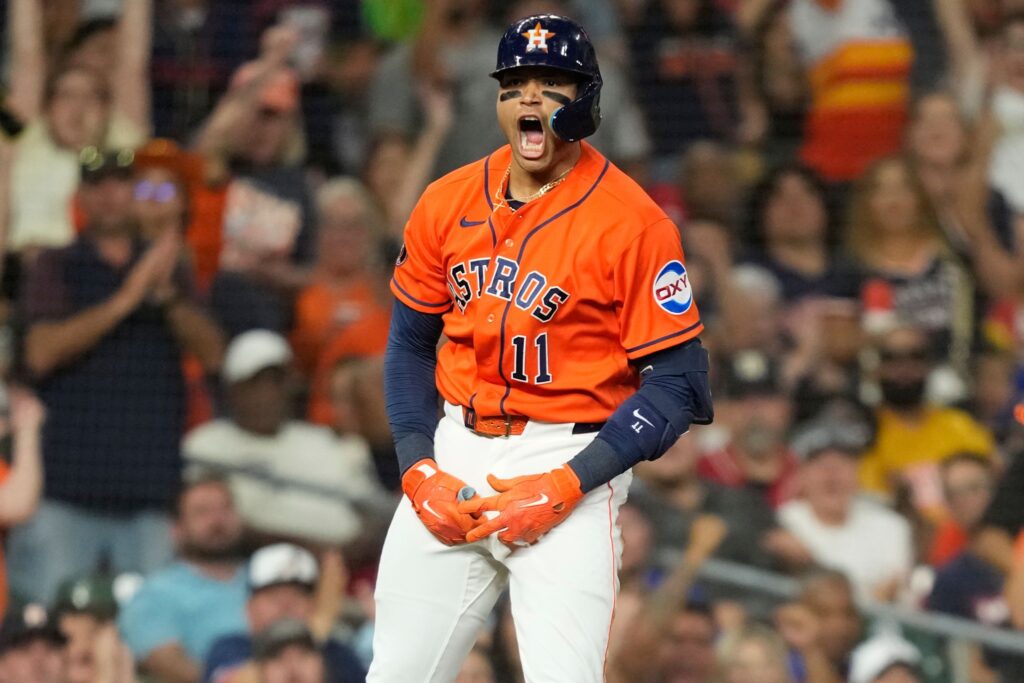 Yainer Diaz powers the Astros past the Rangers 11-2, pushing Houston into first - Huron Daily Tribune