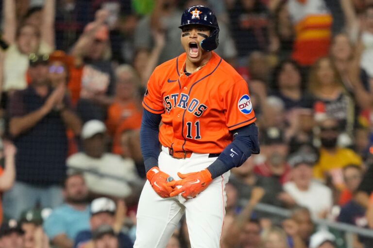 Yainer Diaz powers the Astros past the Rangers 11-2, pushing Houston into first - Huron Daily Tribune