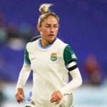 Lia Godfrey scores in the Wave's 1-0 road victory over the Spirit - Houston Chronicle