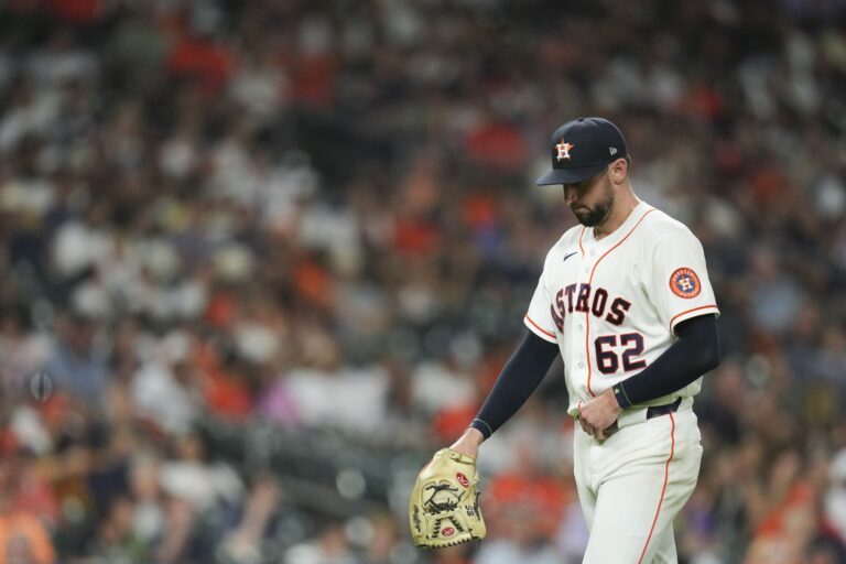 Bullpen letdown dooms Astros in loss to A's with chance to add to AL West lead - Houston Chronicle