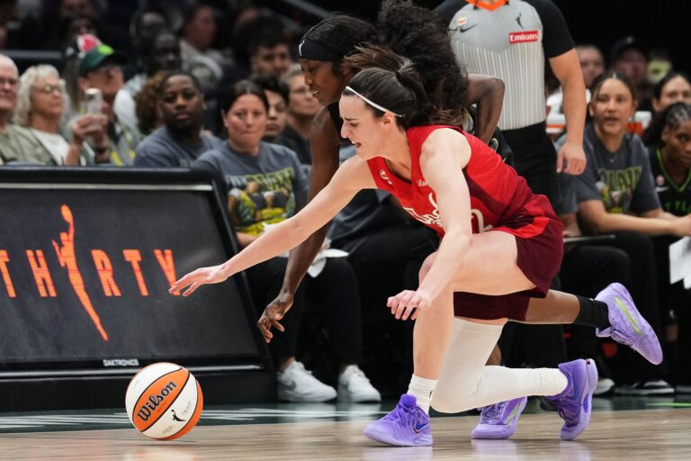 Clark has 26 points, 10 rebounds and 10 assists in the Fever's victory over the Fire - Midland Daily News