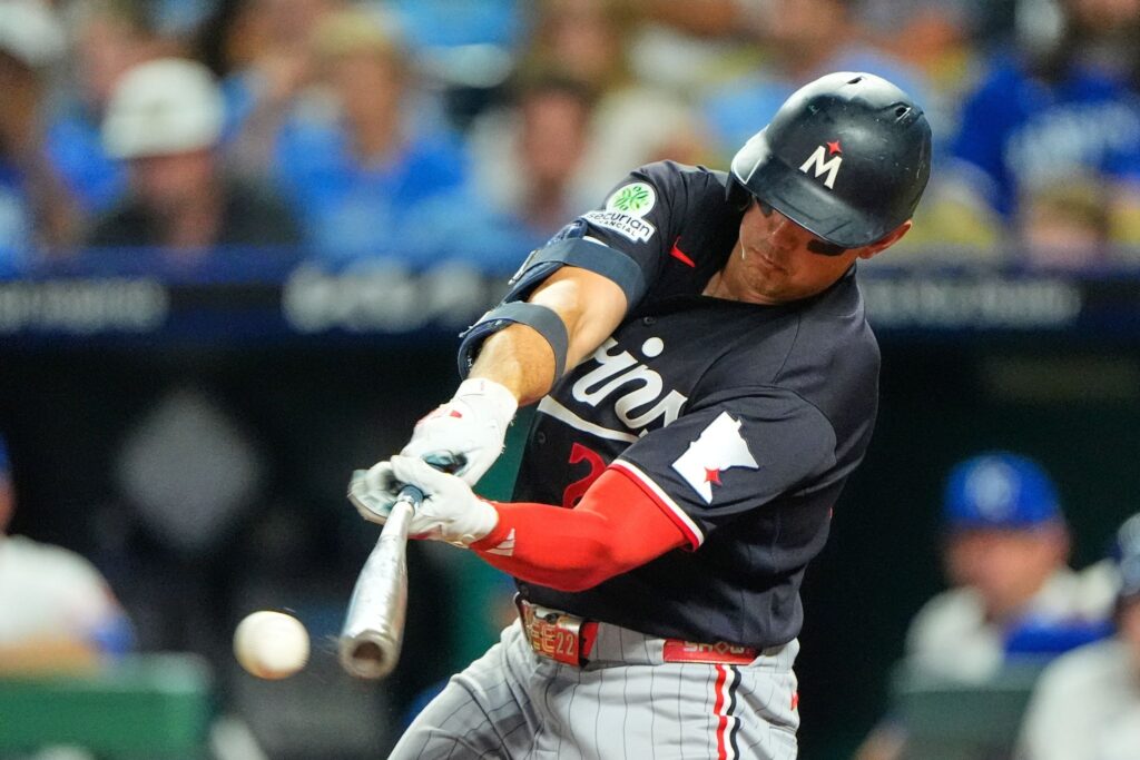 Brooks Lee's 2-run single in 8th lifts Twins to 4-3 win over Royals - Beaumont Enterprise