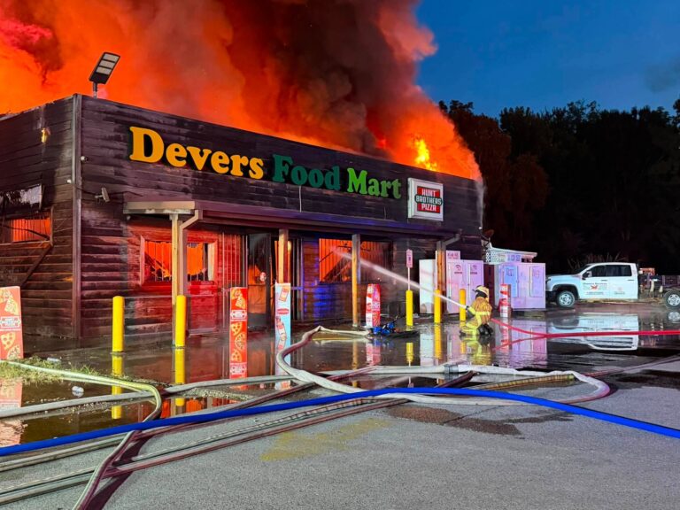 Devers convenience store on Highway 90 a 'total loss' after massive fire - Beaumont Enterprise