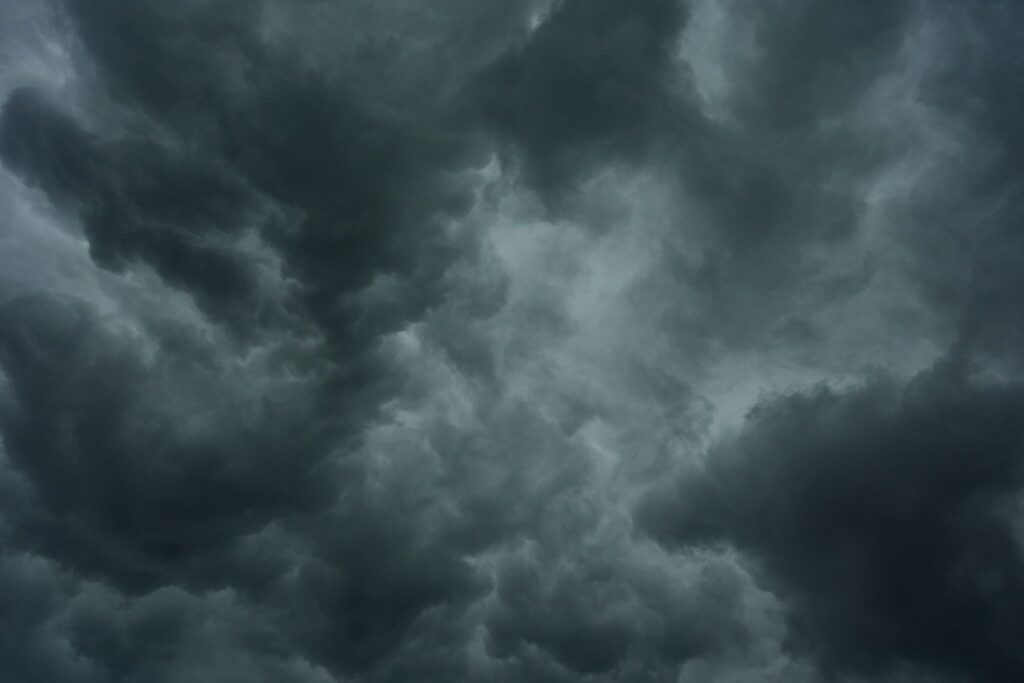 Severe weather pounds Illinois and Indiana, knocking out power as tornado warning sirens blare - New Haven Register