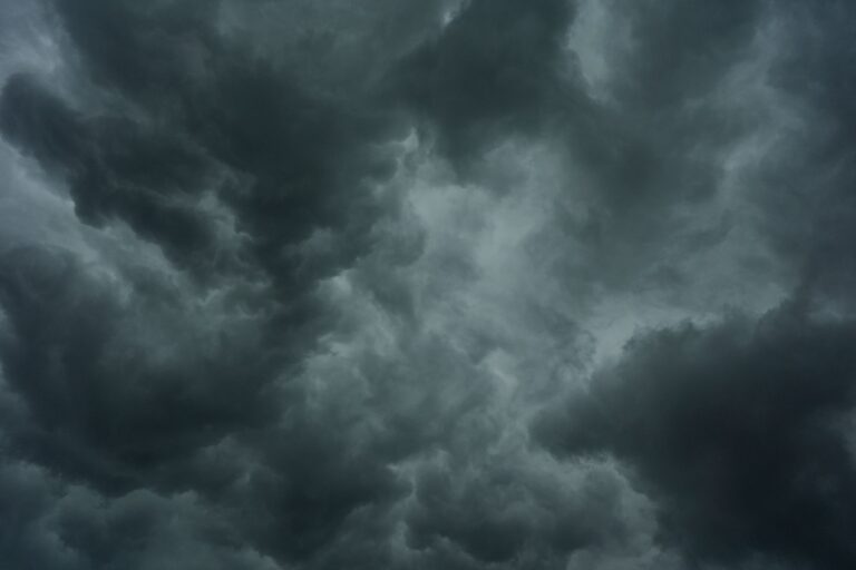Severe weather pounds Illinois and Indiana, knocking out power as tornado warning sirens blare - New Haven Register