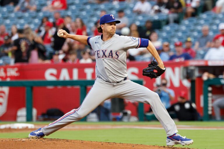 Rangers pitcher Jacob deGrom leaves start against Angels because of right triceps fatigue - CT Insider