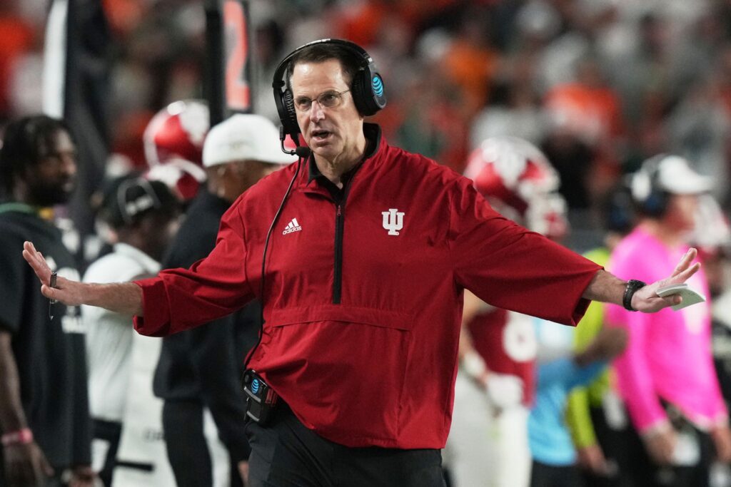 The Latest: The AP Top 25 preseason college football poll is set to be released at noon - Beaumont Enterprise