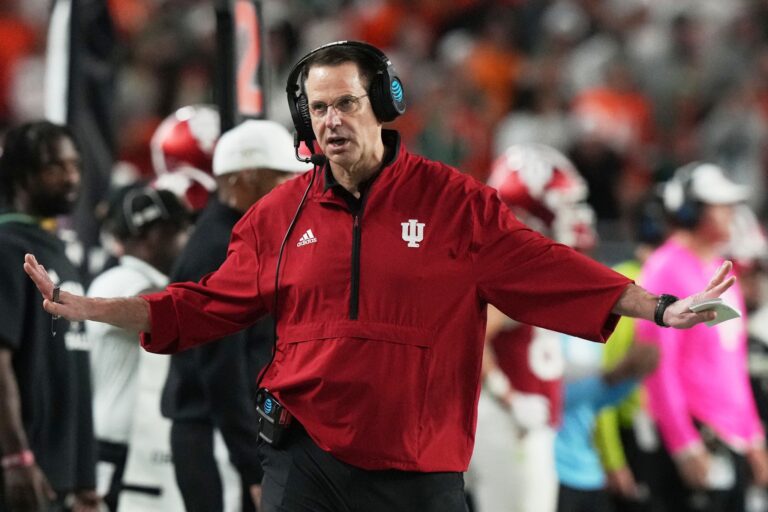 The Latest: The AP Top 25 preseason college football poll is set to be released at noon - Beaumont Enterprise