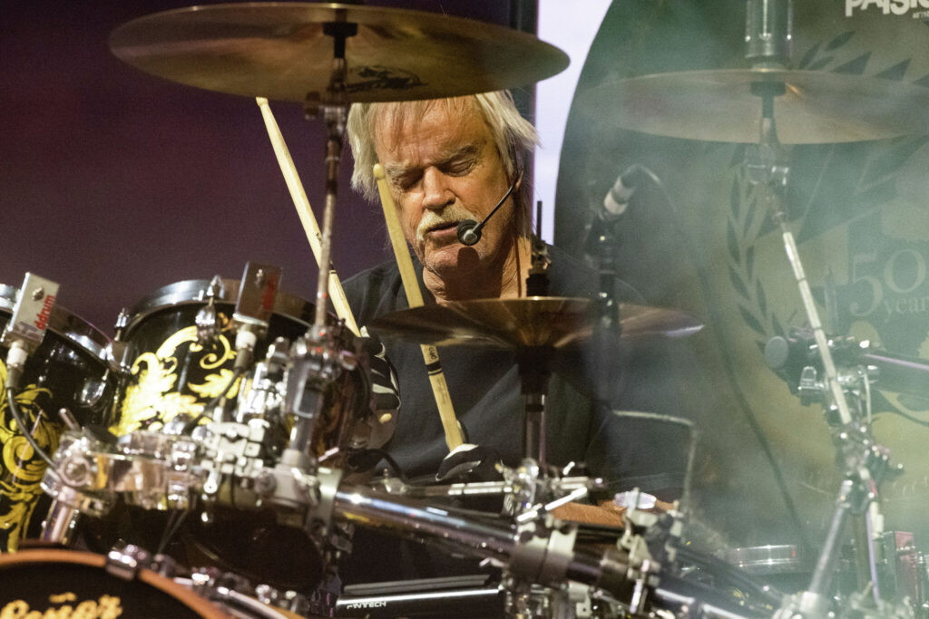 Frank Beard, longtime drummer of ZZ Top, has died - Chron