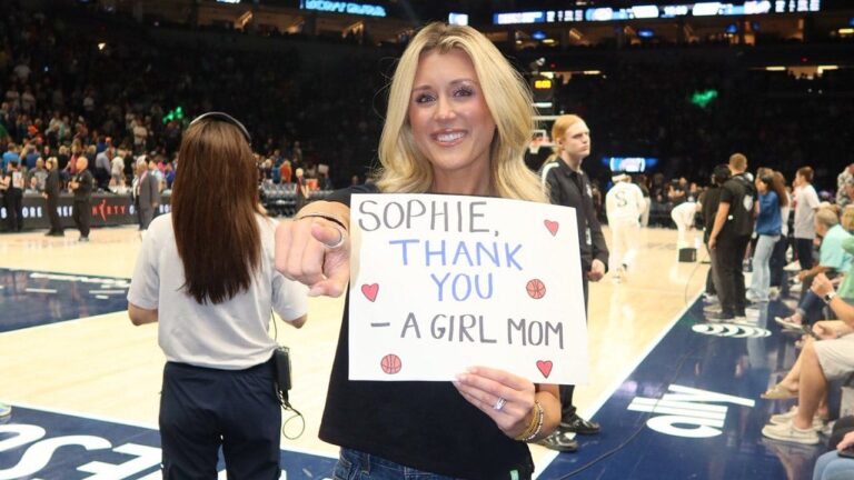 Riley Gaines says Target Center staffer tried to shut down her Sophie Cunningham sign - Fox News