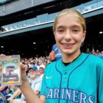 Thirteen-year-old girl sells Mariners’ ‘Jimothy the raccoon’ giveaway card for $20,100 - The New York Times