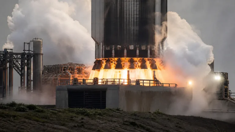 SpaceX tests all 33 Super Heavy engines ahead of Flight 14 - UA.NEWS