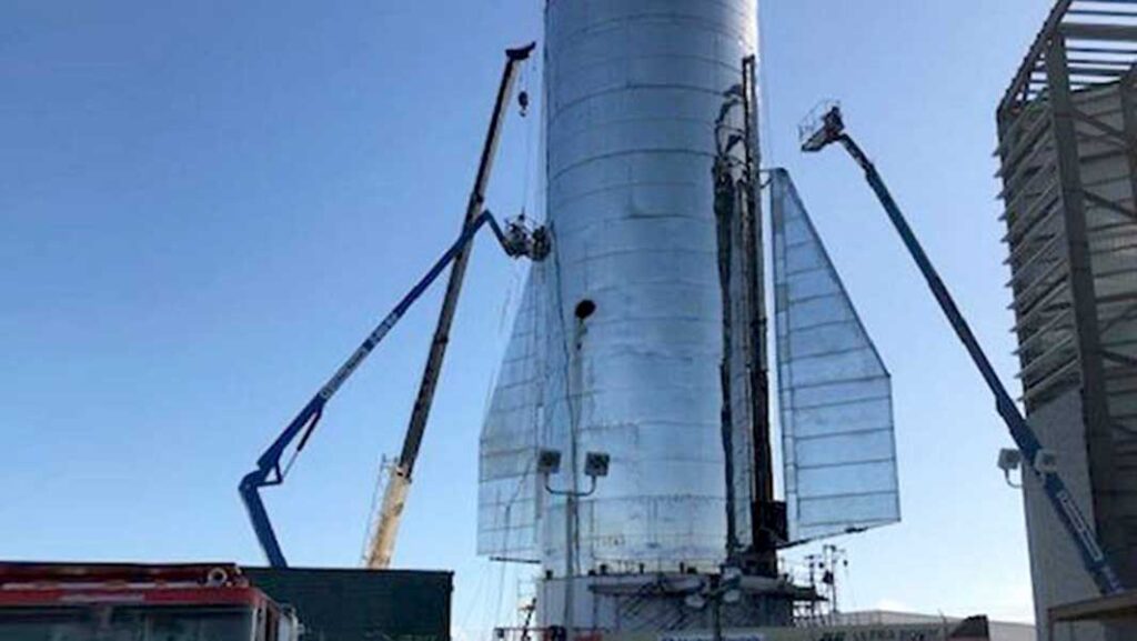 SpaceX Supplier Tumbles After First Earnings Report Since IPO - Investor's Business Daily