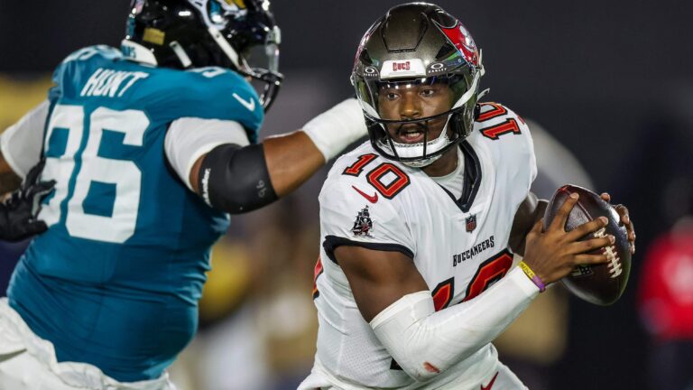 Bucs Name ‘True Find’ Undrafted Rookie as Backup QB - heavy.com