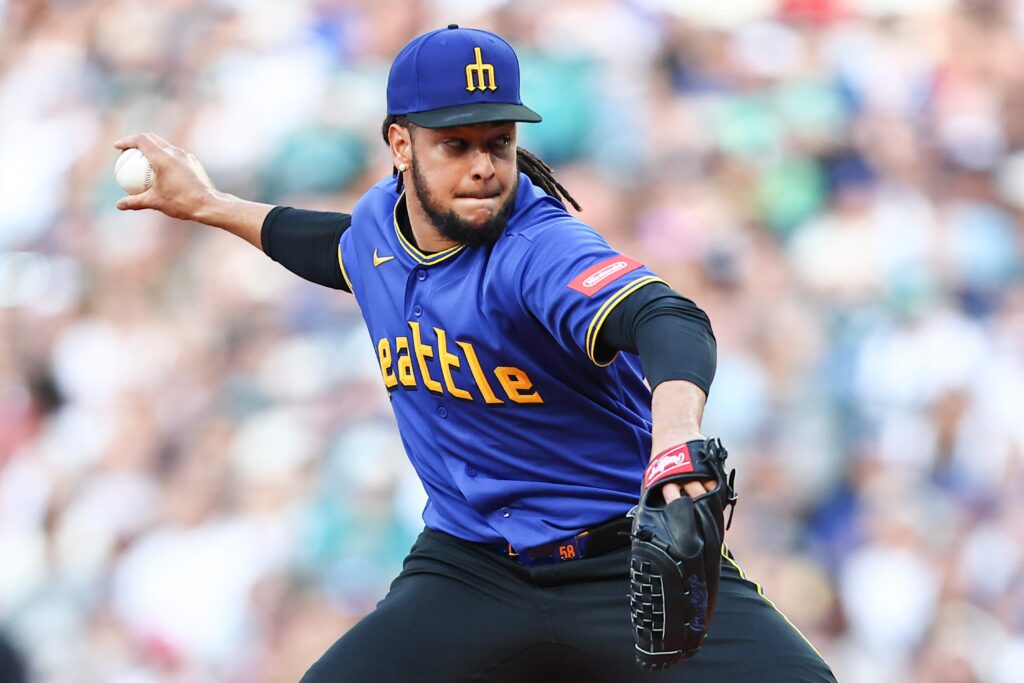 BREAKING: Mariners Acquire High-Octane Reliever From White Sox for Luis Castillo - heavy.com