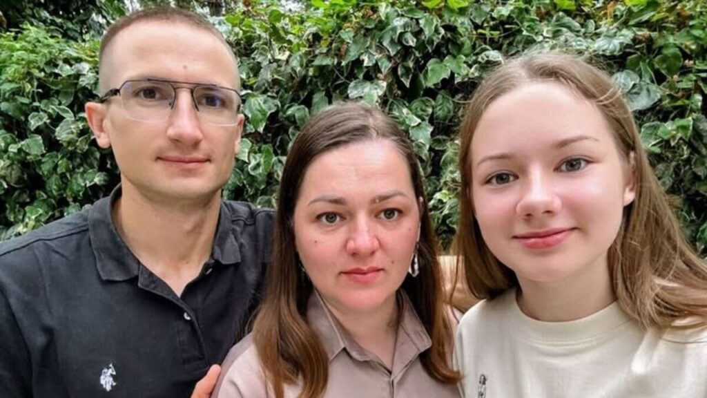 Former protest activist Aliaksei Sanchuk safely evacuated from Belarus with family - Belsat