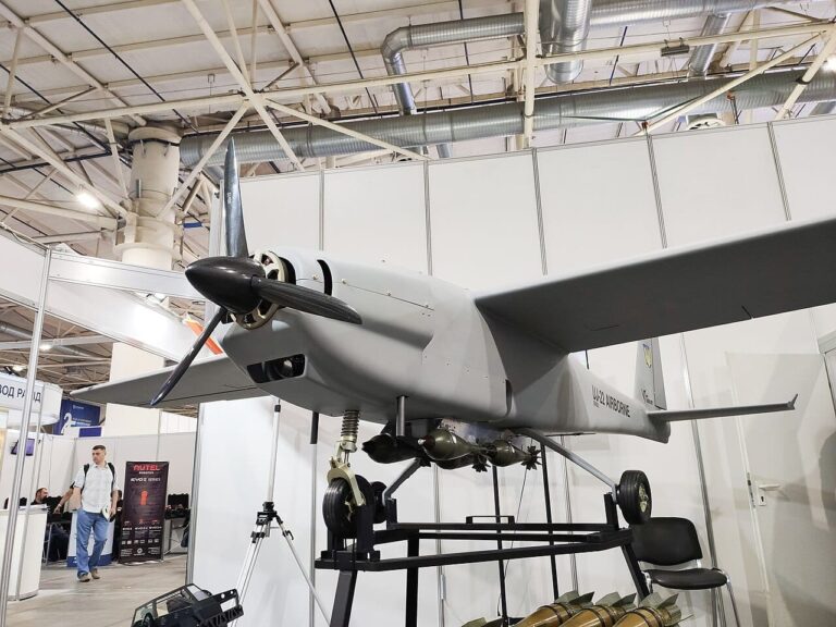 Drones Set Moscow’s Largest Warehouse Ablaze - MiGFlug