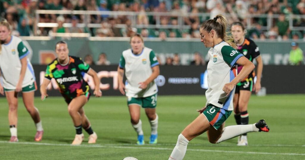Sonis secures point for Summit FC against Boston - Denver7