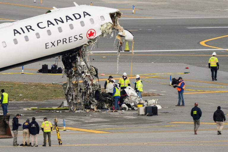 Flight controllers allegedly punched out early before Air Canada plane crash - paNOW