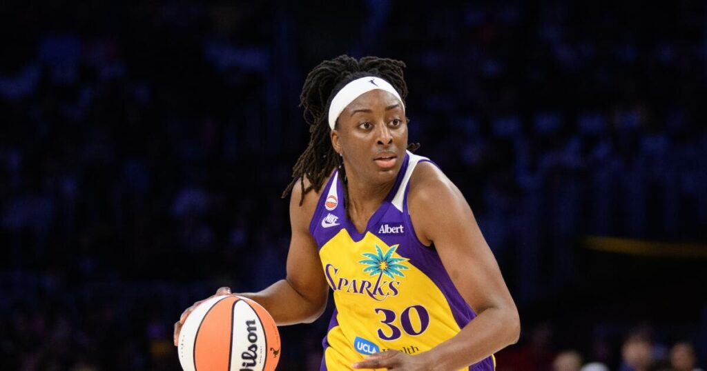 Nneka Ogwumike says she isn’t giving up on Sparks’ season despite adversity - Los Angeles Times