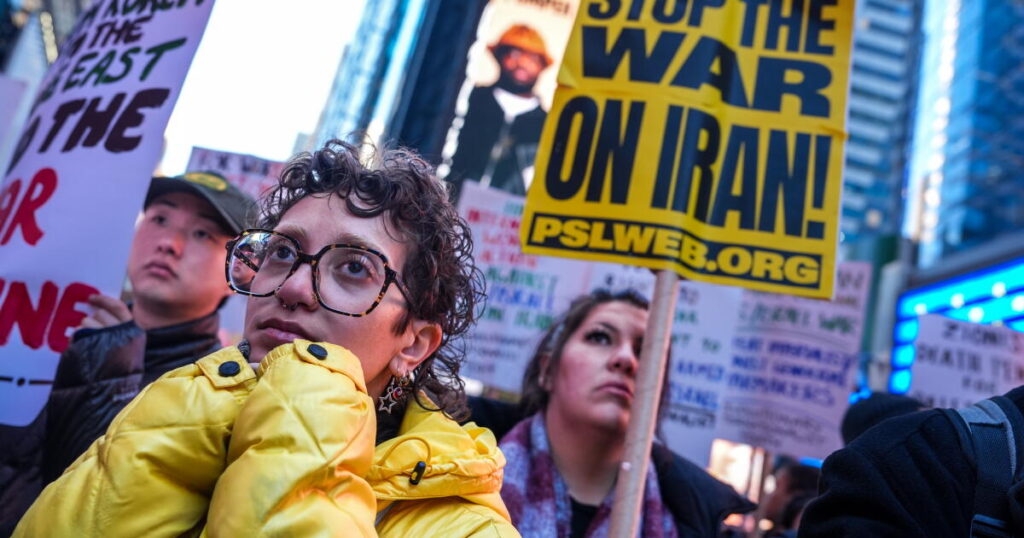 Republicans face a midterm verdict as Iran war drags on months longer than Trump promised - Los Angeles Times
