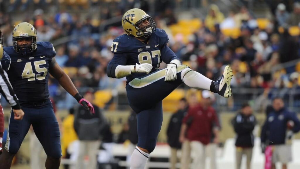 Seven Pitt Greats Named to Sporting News All-Decade All-America Teams - pittsburghpanthers.com
