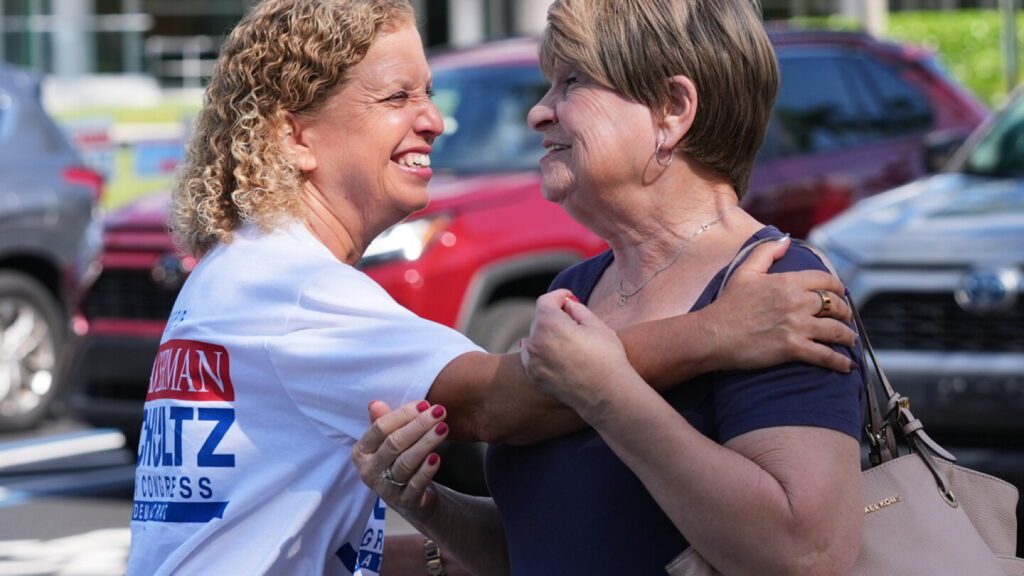 Debbie Wasserman Schultz Wins Primary in Historically Black District - News of the United States - NOTUS