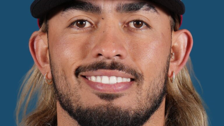 Mets claim Arias off waivers from Guardians - NBC Sports