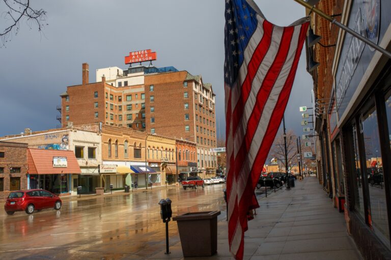 Squall Line Strikes Eastern Iowa Commute: Damaging Winds Sweep Through by 10 a.m. - Tech Times