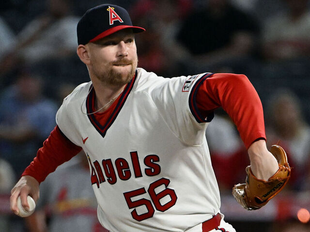 Report: Angels send Zeferjahn to Cubs - theScore