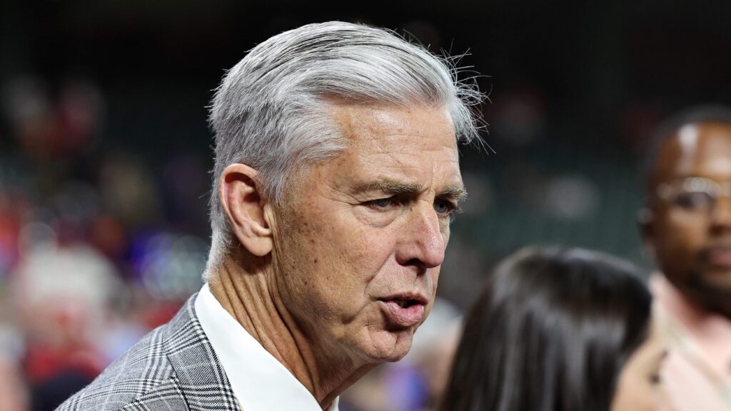 Trade: Philadelphia Phillies Sending 13-Year MLB Veteran to White Sox - heavy.com