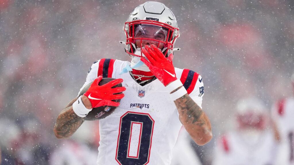 History Made: Patriots, CB Christian Gonzalez Agree To Record-Breaking Contract Extension - Sports Illustrated