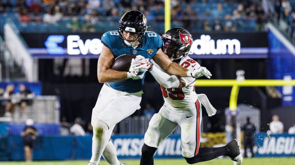 Former Jaguars Tight End to Join Chargers, Reuniting with His Brother - Sports Illustrated